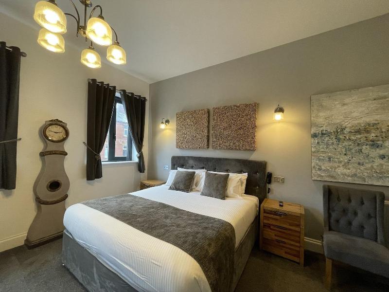 The Townhouse Bar Kitchen & Rooms image