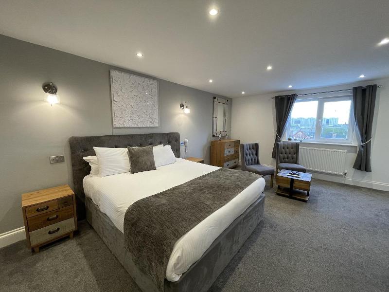 The Townhouse Bar Kitchen & Rooms image
