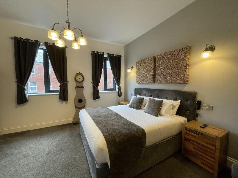 The Townhouse Bar Kitchen & Rooms image