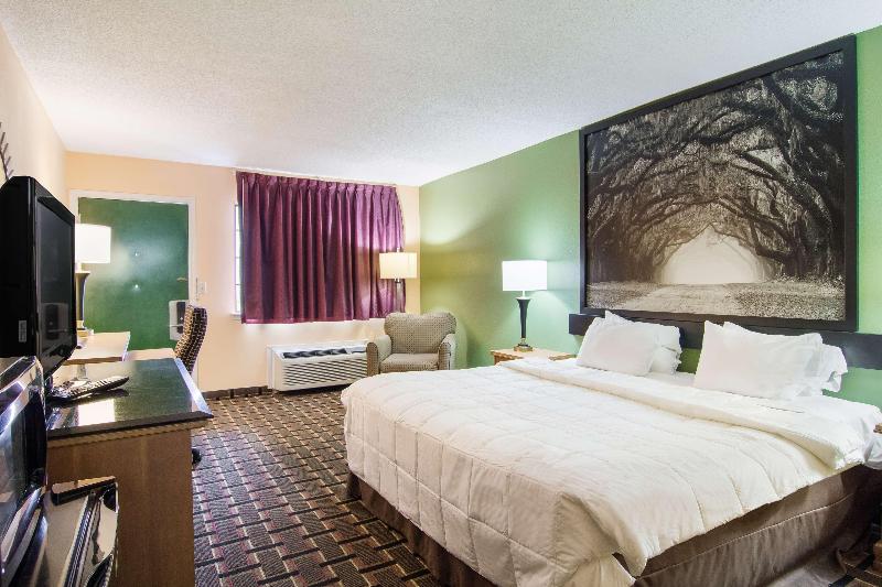 Americas Best Value Inn Darien image