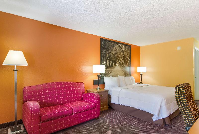 Americas Best Value Inn Darien image