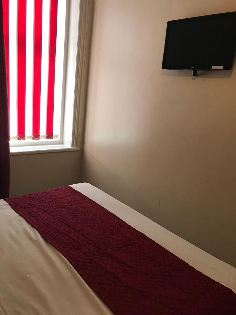 Chilton Hotel image