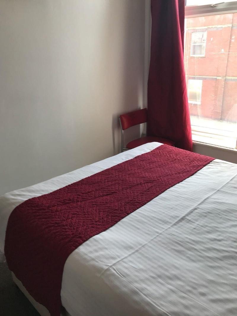 Chilton Hotel image