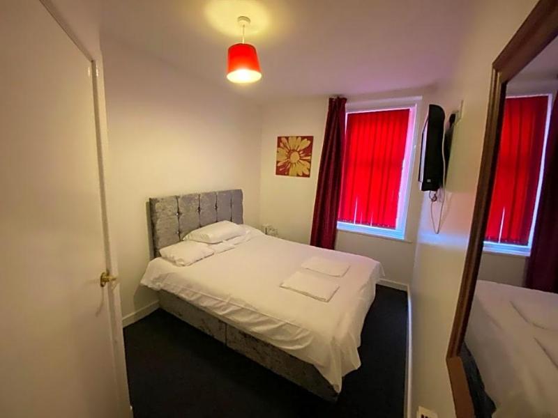 Chilton Hotel image