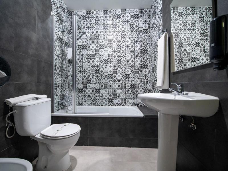 Hotel Manzanito image
