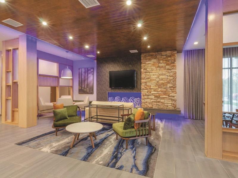 Fairfield Inn & Suites by Marriott Kansas City Sha