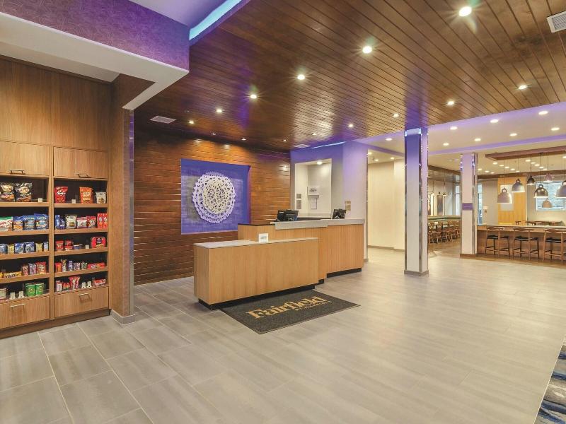 Fairfield Inn & Suites by Marriott Kansas City Sha
