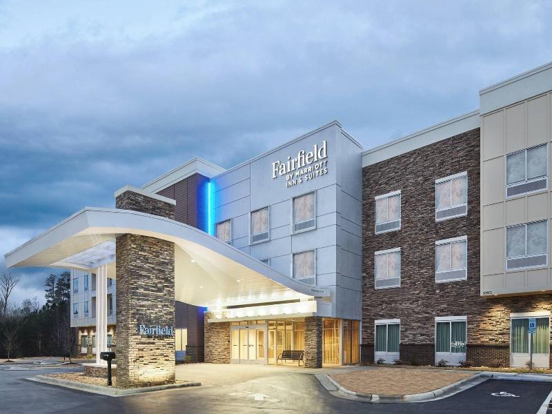 Fairfield Inn & Suites by Marriott Raleigh Wake Fo image