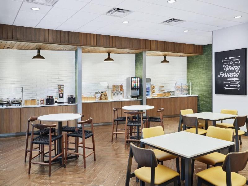 Fairfield Inn & Suites by Marriott Raleigh Wake Fo image