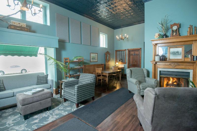 Inn At Cedar Crossing image