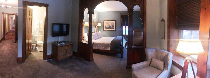 Inn At Cedar Crossing image