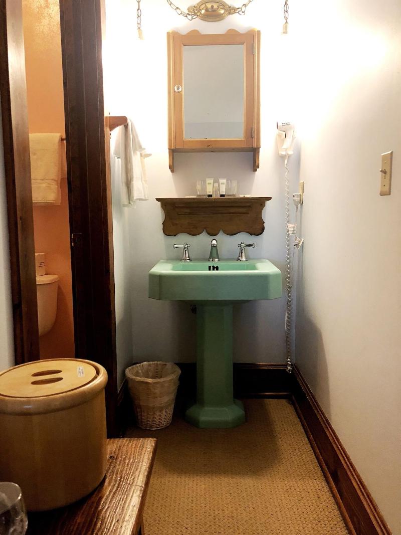 Inn At Cedar Crossing image