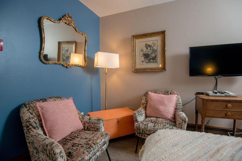 Inn At Cedar Crossing image