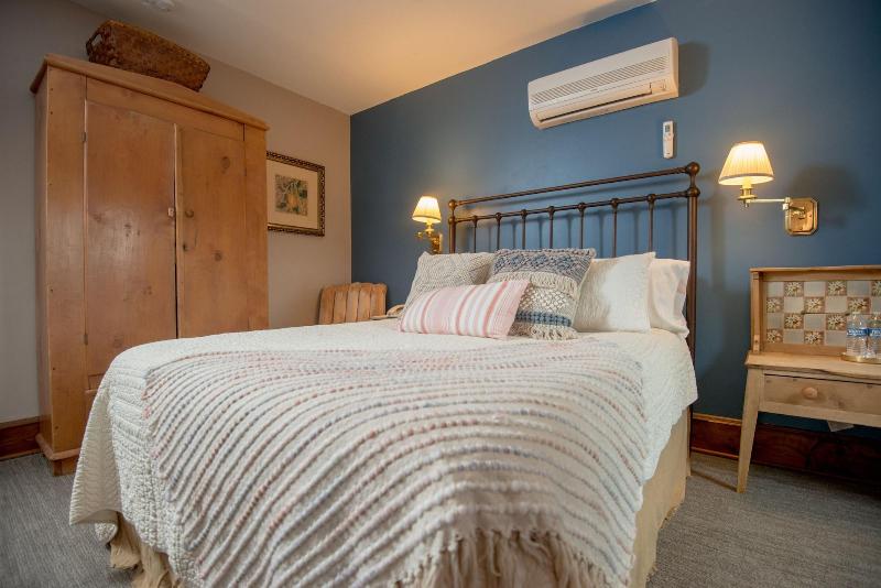 Inn At Cedar Crossing image