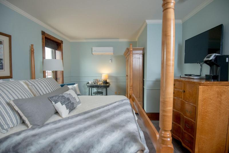 Inn At Cedar Crossing image
