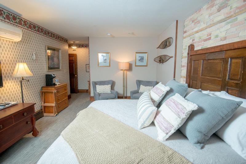 Inn At Cedar Crossing image