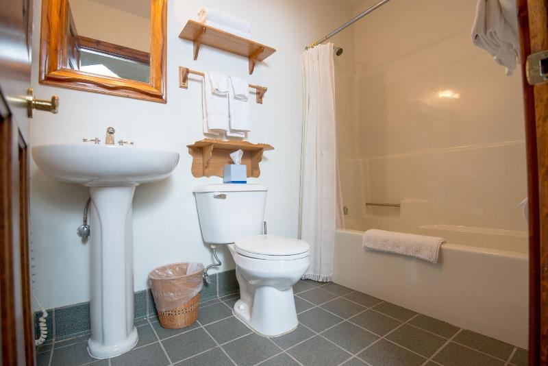 Inn At Cedar Crossing image