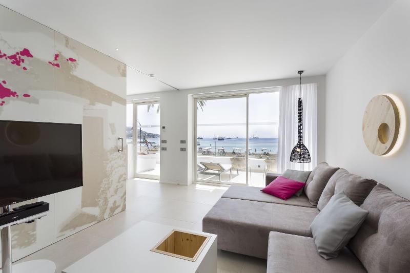 One Ibiza Suites image