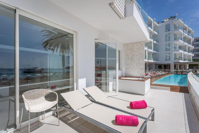 One Ibiza Suites image