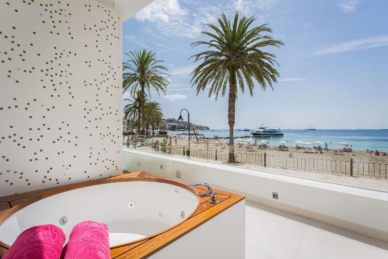 One Ibiza Suites image