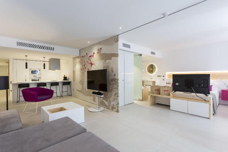One Ibiza Suites image