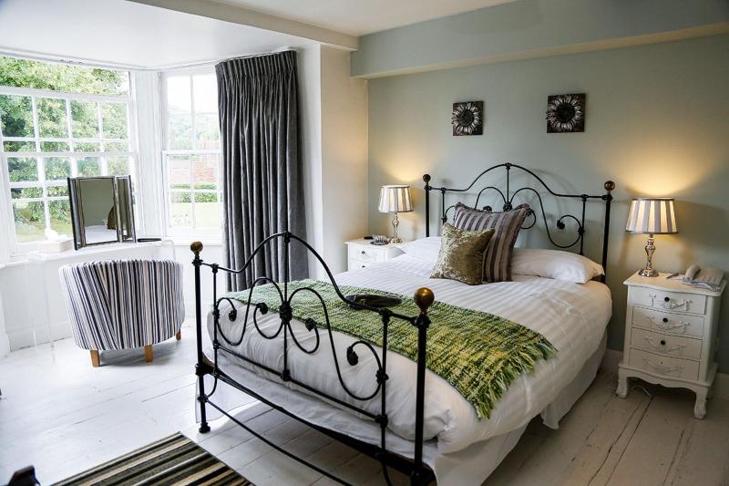 The Miller Of Mansfield Goring image