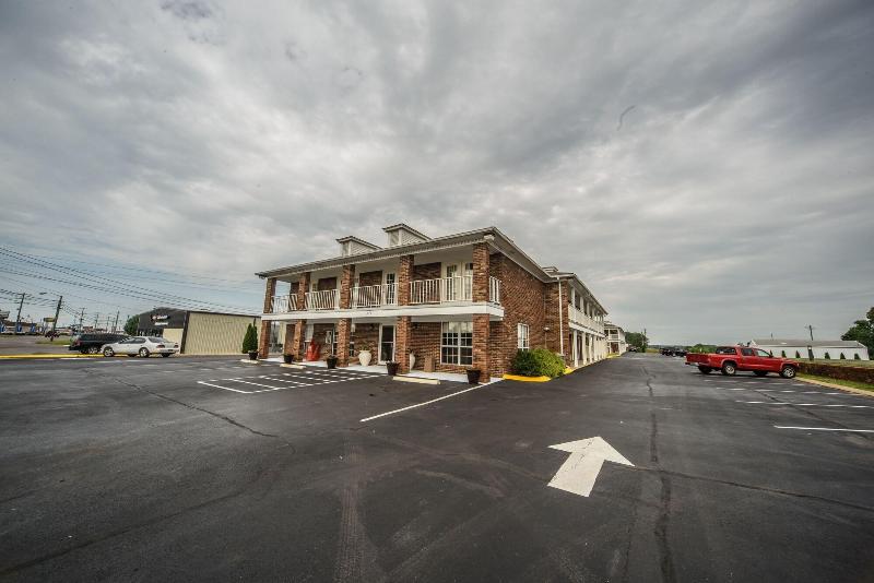 Richland Inn Lawrenceburg image
