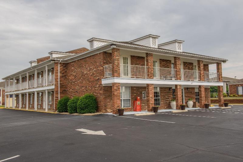 Richland Inn Lawrenceburg image