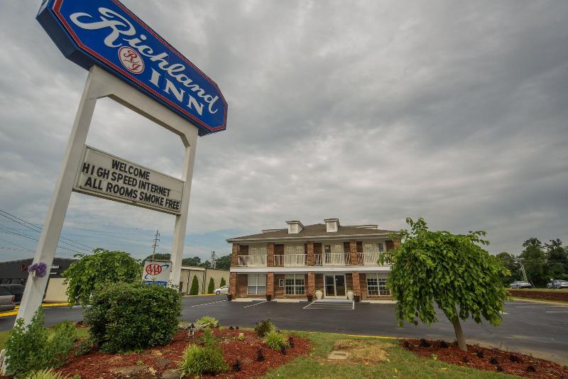 Richland Inn Lawrenceburg image