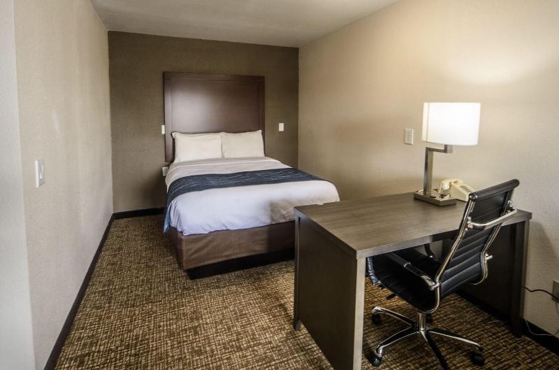 Richland Inn Lawrenceburg image