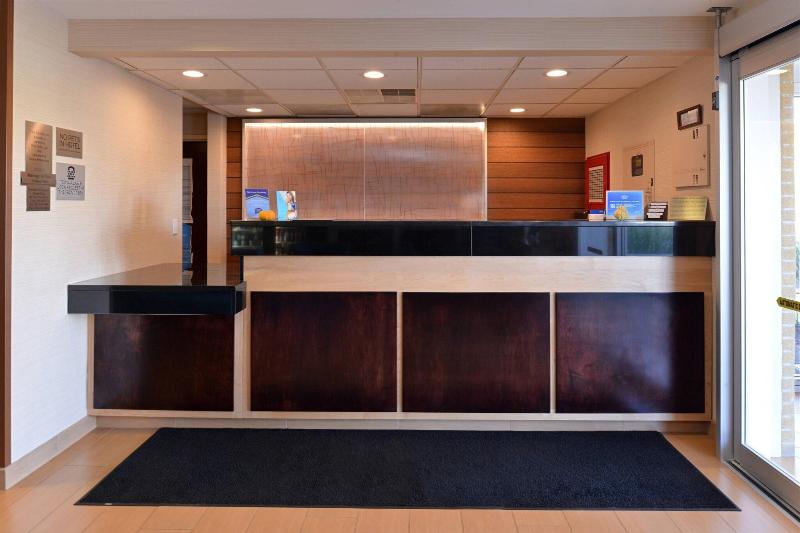 Fairfield Inn And Suites By Marriott Troy Ohio image