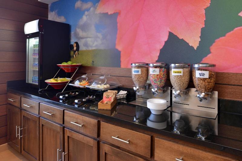 Fairfield Inn And Suites By Marriott Troy Ohio image