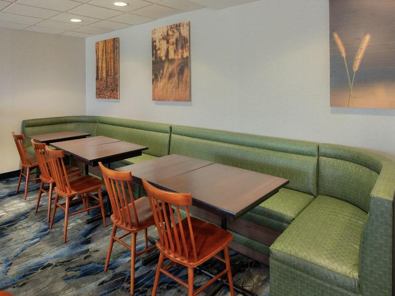 Fairfield Inn And Suites By Marriott Troy Ohio image