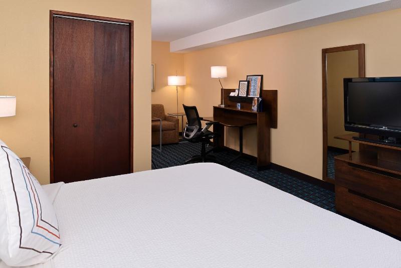 Fairfield Inn And Suites By Marriott Troy Ohio image