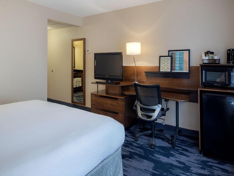 Fairfield Inn And Suites By Marriott Troy Ohio image