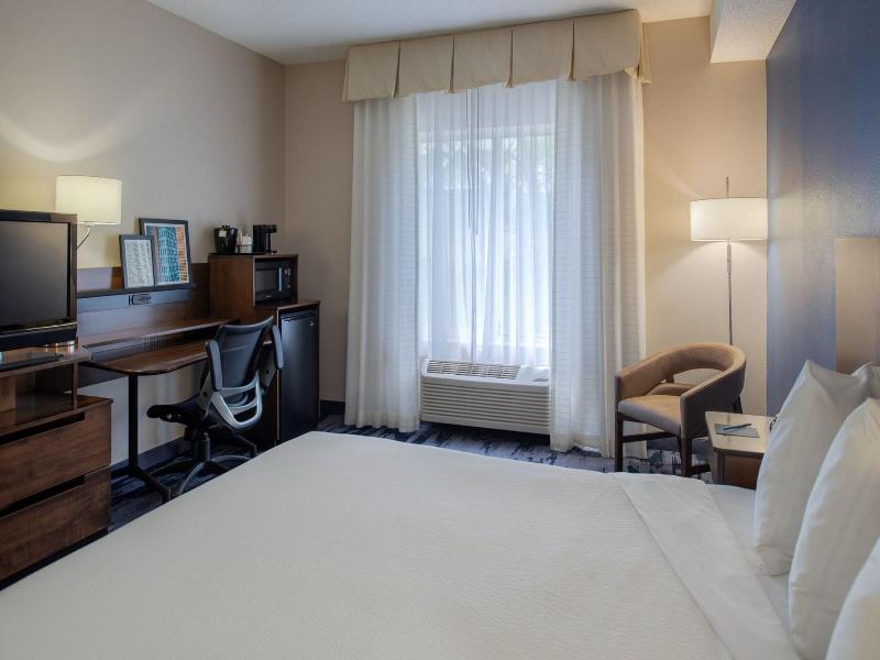 Fairfield Inn And Suites By Marriott Troy Ohio image