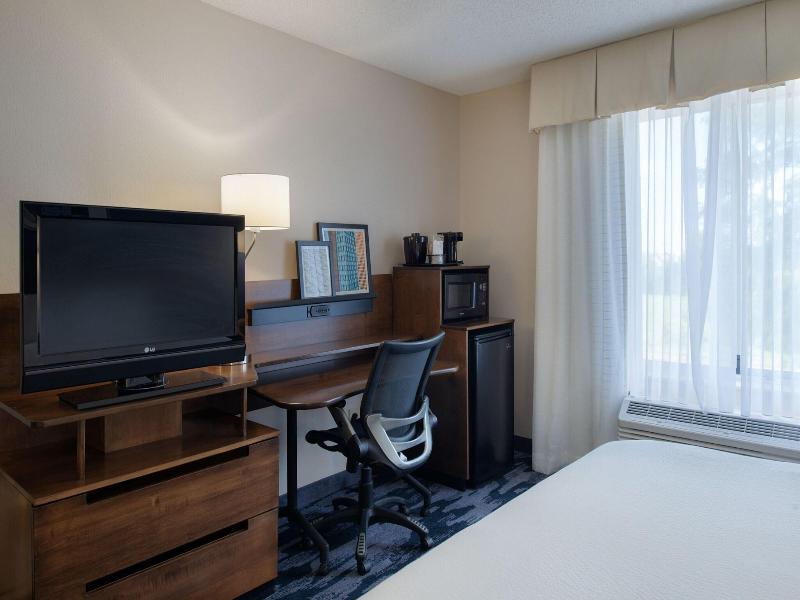 Fairfield Inn And Suites By Marriott Troy Ohio image
