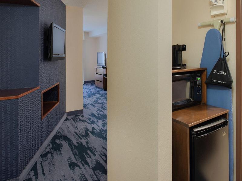 Fairfield Inn And Suites By Marriott Troy Ohio image