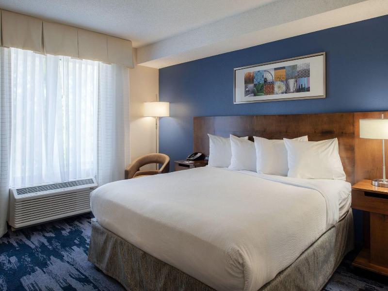 Fairfield Inn And Suites By Marriott Troy Ohio image