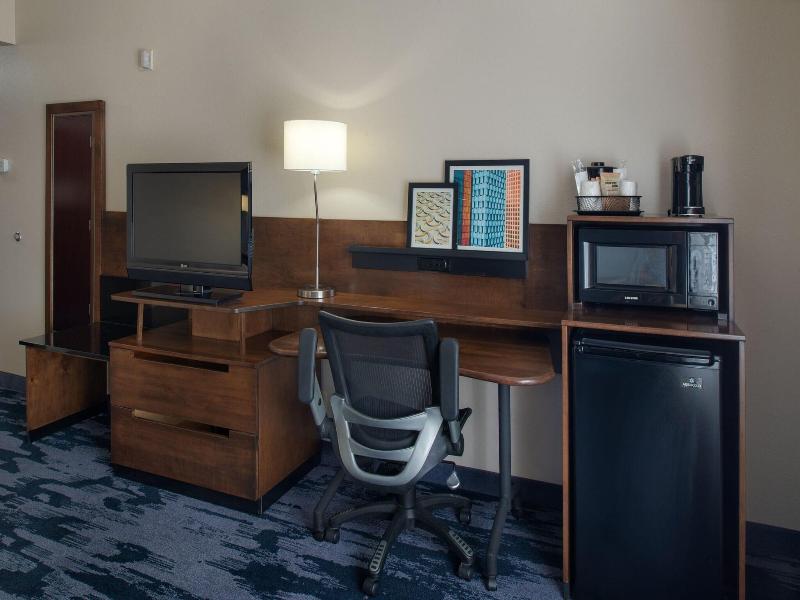 Fairfield Inn And Suites By Marriott Troy Ohio image
