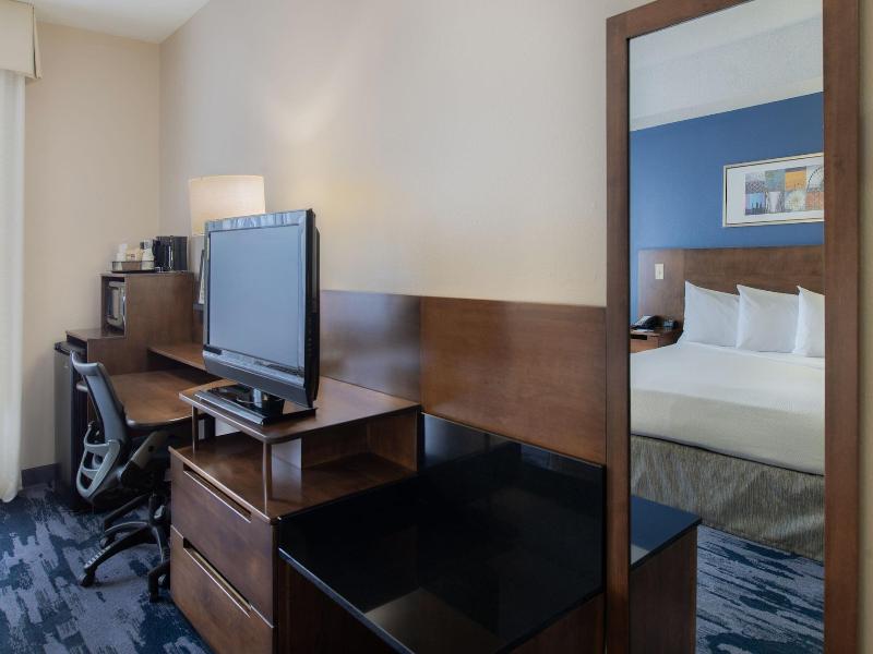 Fairfield Inn And Suites By Marriott Troy Ohio image