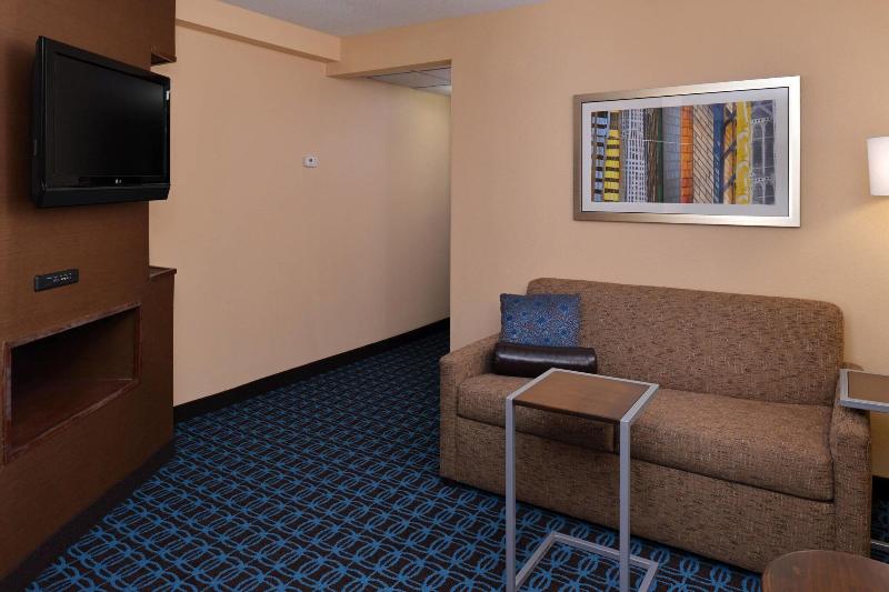 Fairfield Inn And Suites By Marriott Troy Ohio image