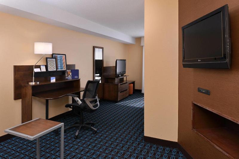 Fairfield Inn And Suites By Marriott Troy Ohio image