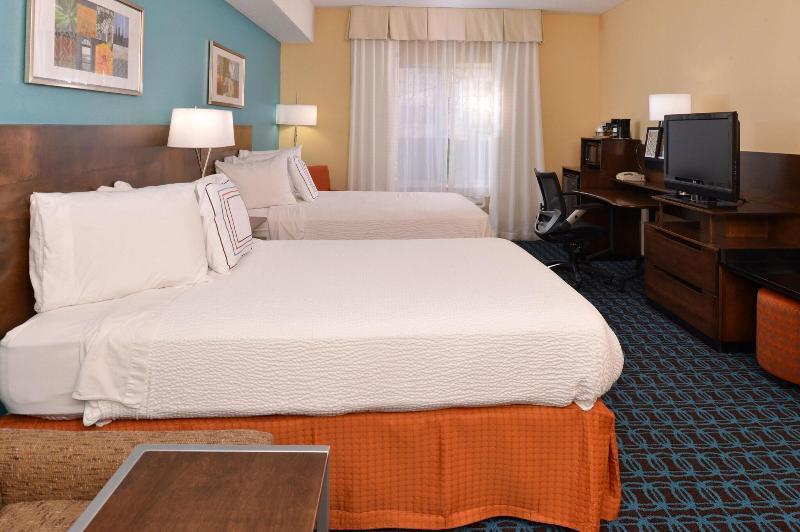 Fairfield Inn And Suites By Marriott Troy Ohio image