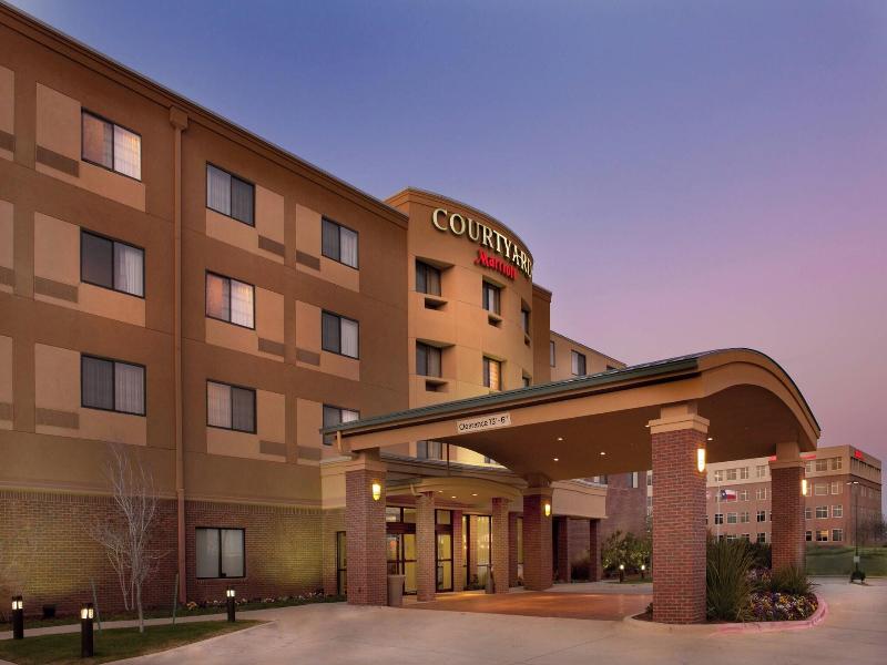 Courtyard Marriott Denton image