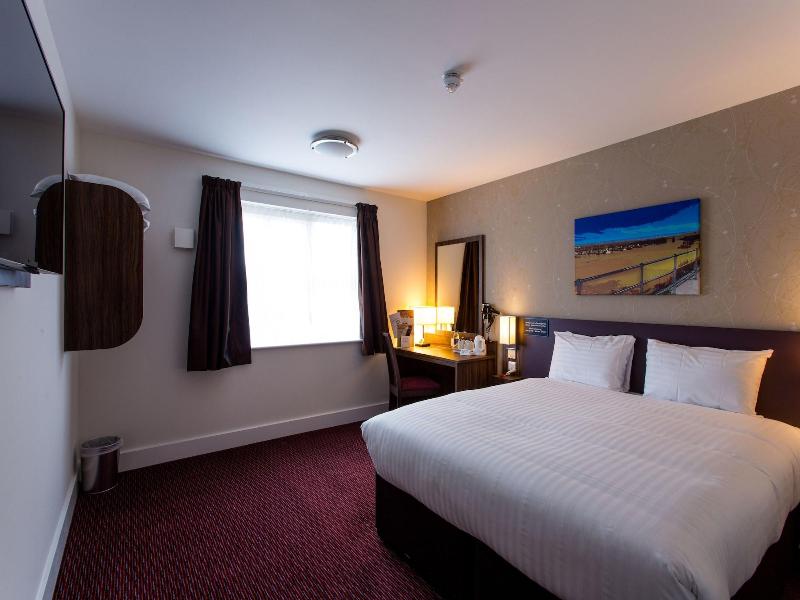 Sessile Oak, Llanelli by Marston's Inns image