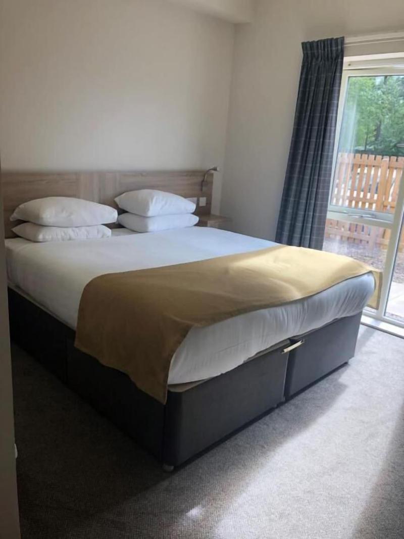 The Lodge At Perth Racecourse image