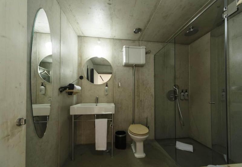 Zero Box Lodge Porto image