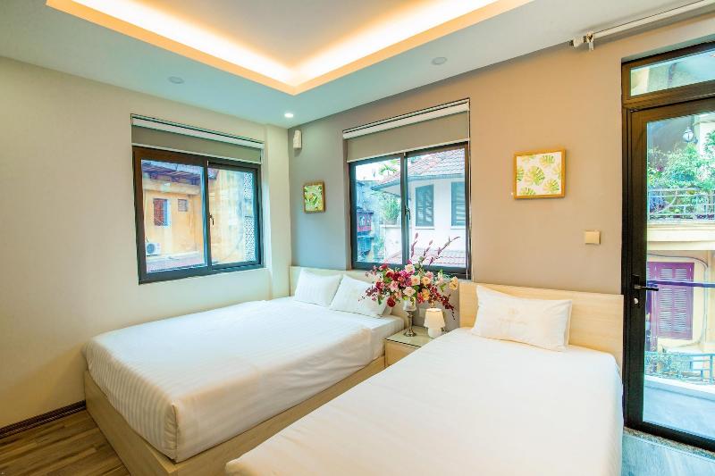 Golden Hotel image