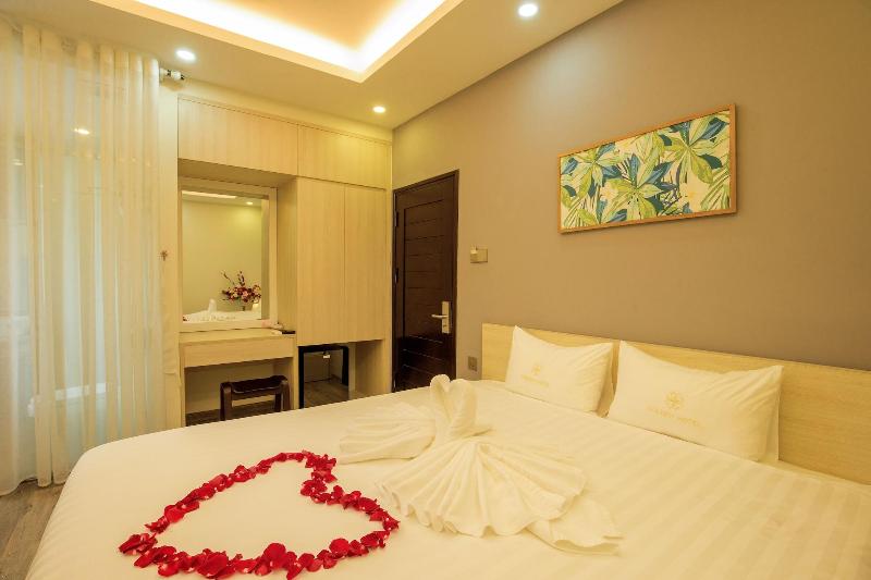 Golden Hotel image